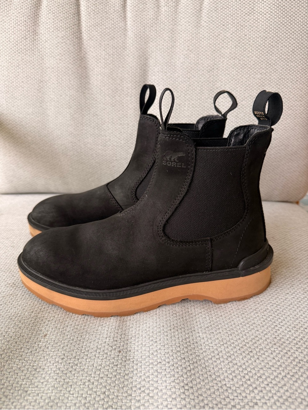 Sorel Hi-Line Chelsea Boot - Black Ankle Suede Boot 7.5 Womens